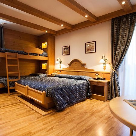 Hotel Posta Forni di Sopra Kültér fotó