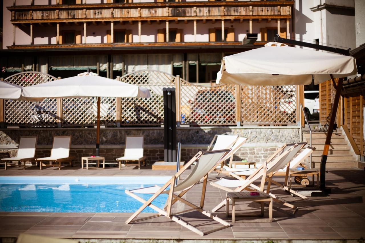 Hotel Posta Forni di Sopra Kültér fotó
