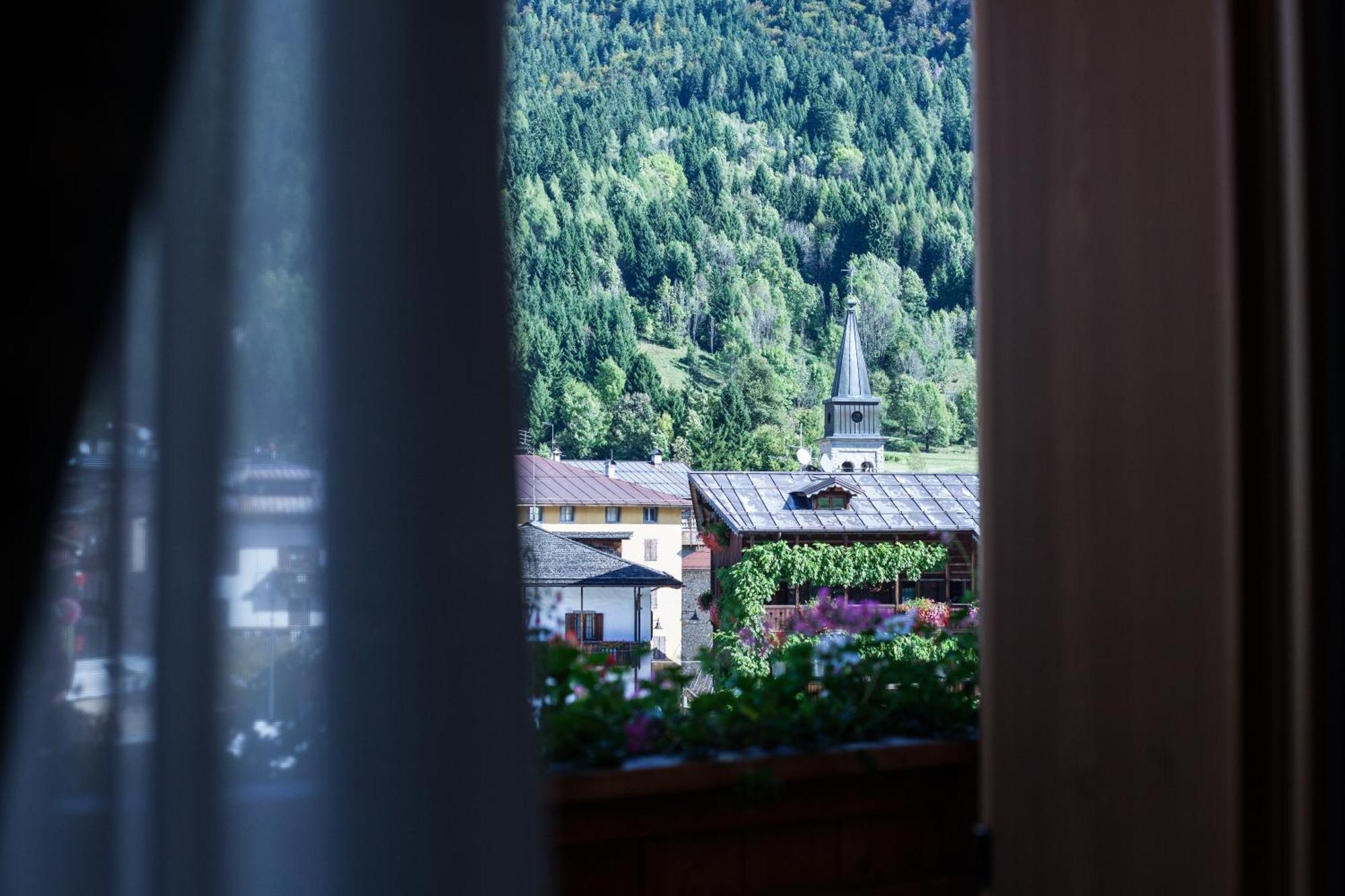 Hotel Posta Forni di Sopra Kültér fotó