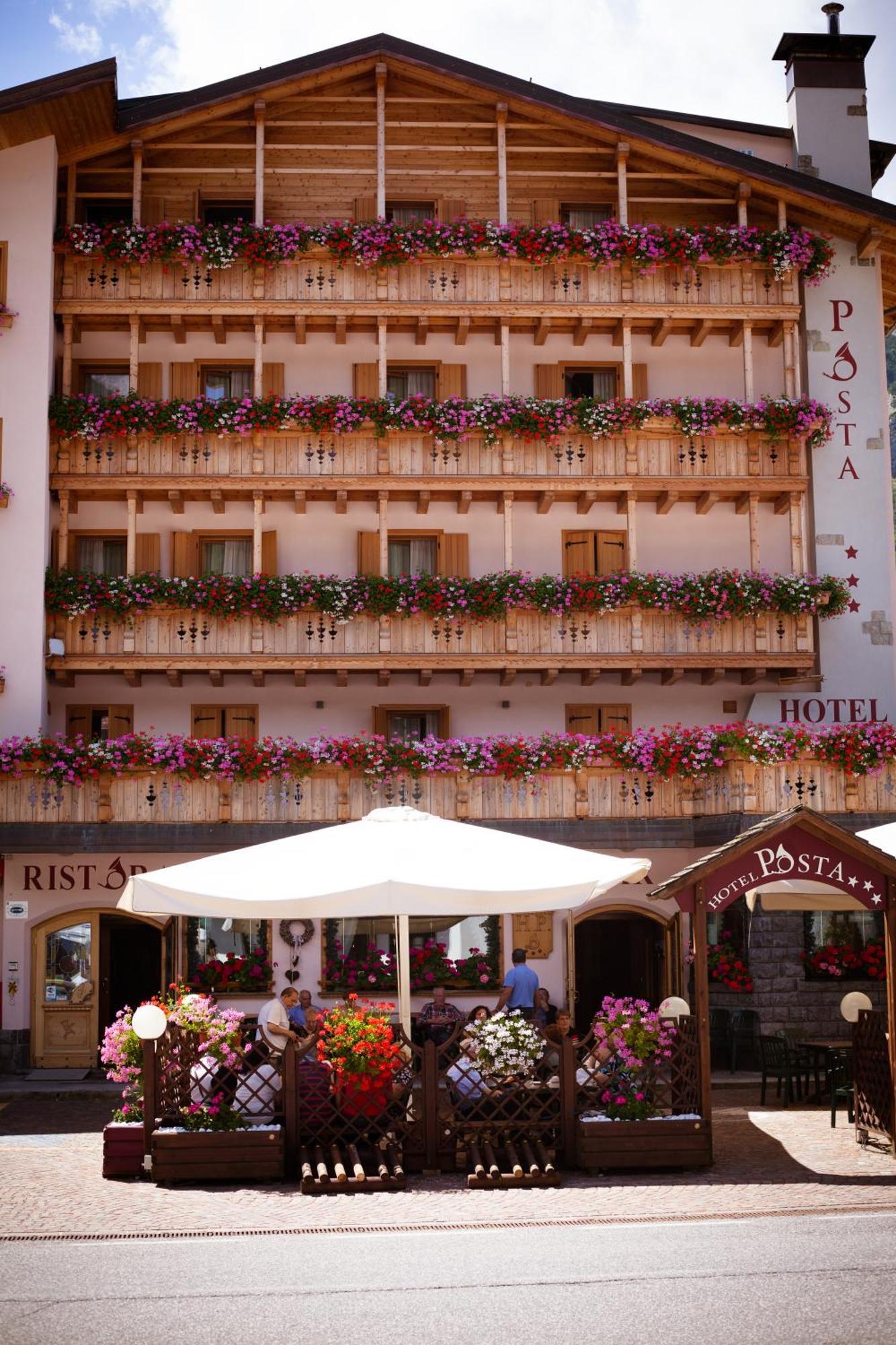 Hotel Posta Forni di Sopra Kültér fotó
