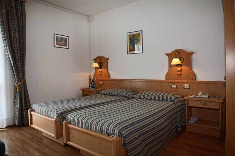 Hotel Posta Forni di Sopra Kültér fotó