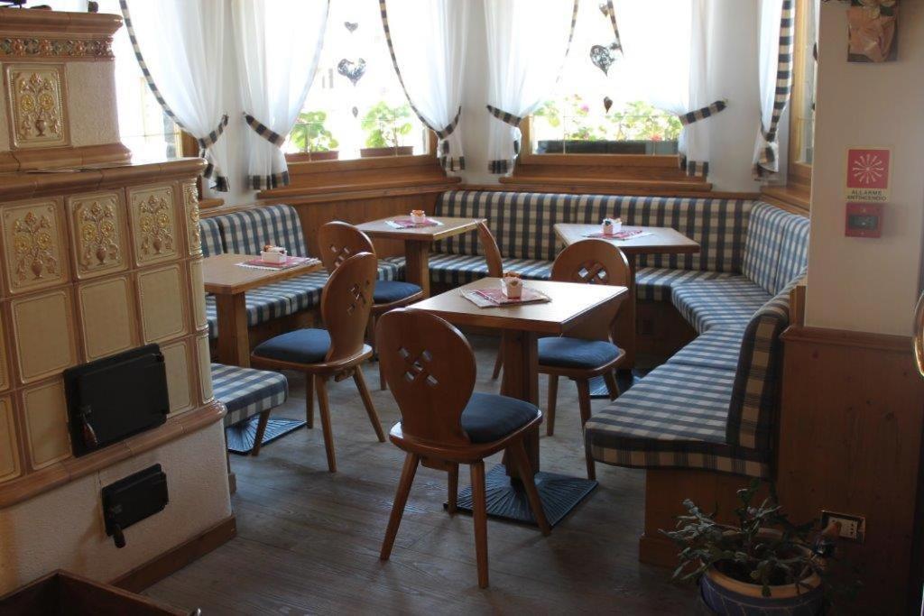 Hotel Posta Forni di Sopra Kültér fotó