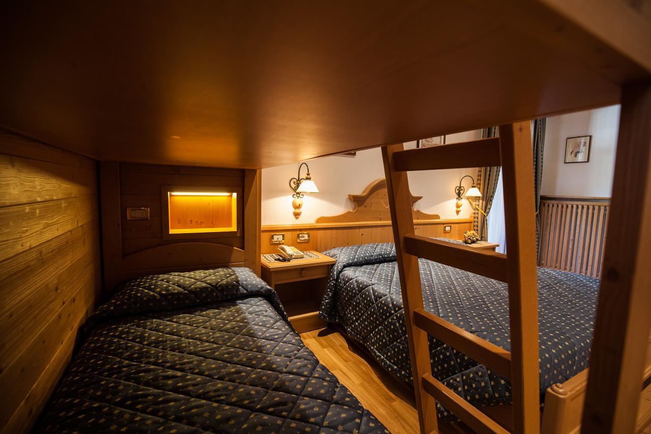 Hotel Posta Forni di Sopra Kültér fotó